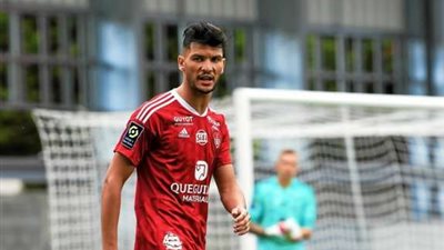 خاص | أشرف داري يصل إلى القاهرة خلال ساعات للتوقيع للأهلي