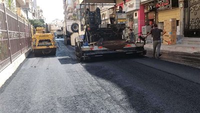 رئيس مدينة إيتاي البارود يتابع رصف شارع مسجد الفتح (صور)