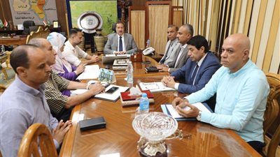 محافظ المنوفية يناقش آخر مستجدات ملف تقنين أراضي أملاك الدولة