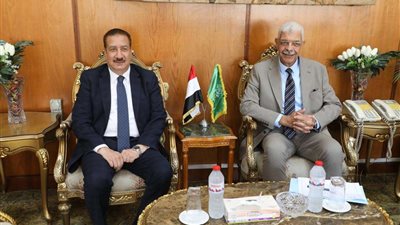 محافظ المنوفية ورئيس الجامعة يتفقدان مبنى العيادات الخارجية الجديد بمستشفى الجامعة