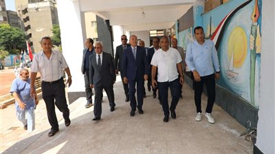 قبل بداية العام الدراسى الجديد..محافظ القاهرة يتفقد عدد من المدارس