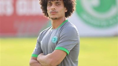 عبدالله حافظ يقود خط وسط مودرن سبورت الموسم المقبل