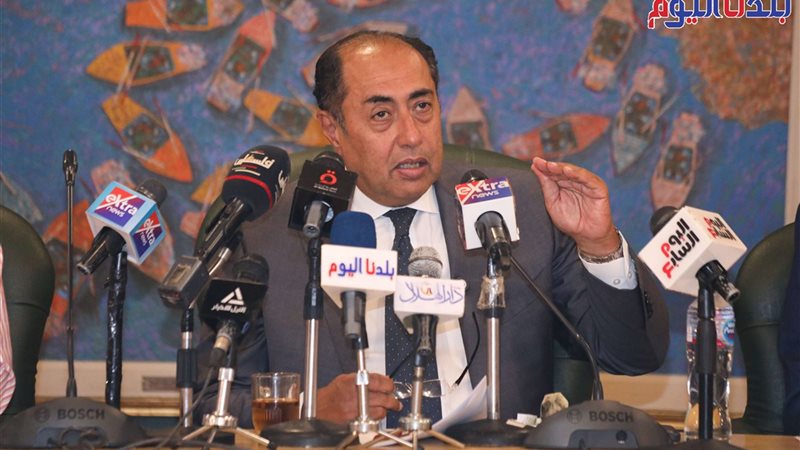 ندوة السفير حسام