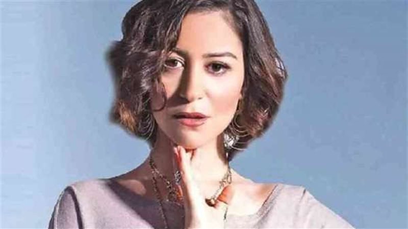 الفنانة منة شلبي