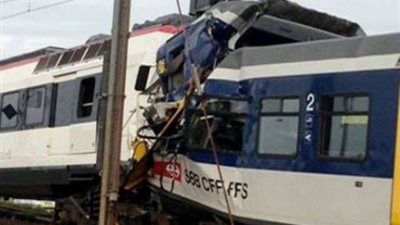 حادث تصادم قطارين بالزقازيق يستنفر الأجهزة الأمنية ويدفع بـ 20 سيارة إسعاف