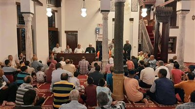 بالصور.. رئيس مدينة رشيد يشهد الاحتفال بالمولد النبوى في مسجد المحلى برشيد