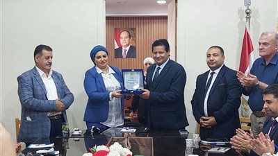 تكريم السفير  مصطفي الشربيني من النقابة العامة للعاملين بالبنوك والتأمينات والأعمال المالية