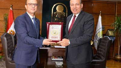 المنشاوي يستقبل رئيس جامعة المنصورة والملحق الثقافي بالسفارة الفرنسية بباريس الأسبق