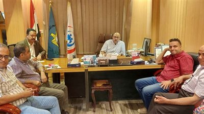 وكيل صحة أسيوط يترأس اجتماع مديري الإدارات الفنية لتكثيف المرور على المنشآت الصحية ومتابعة مبادرة بداية