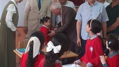 رئيس مدينة بدر يتفقد عددًا من المدارس لمتابعة انتظام سير العملية التعليمية