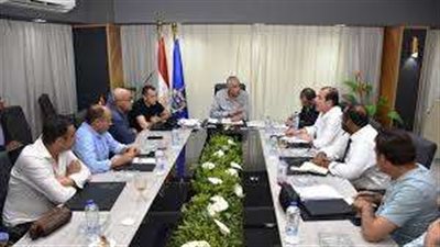 سلامة مياه أسوان.. مدير القابضة لمياه الشرب يؤكد