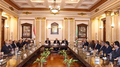 رئيس جامعة أسيوط يشهد حفل استقبال الدفعات الجديدة لبرامج المنح الأمريكية