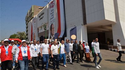 محافظ أسيوط يشارك في فعاليات ماراثون 