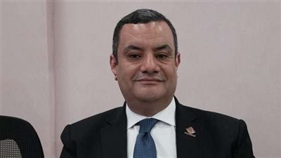 أكمل نجاتي : التعاونيات الزراعية بعيدة عن مشاكل الفلاح