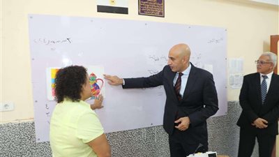 وزير التعليم يتابع آليات تنفيذ الخطة الوزارية داخل المدارس لمواجهة تحديات العملية التعليمية
