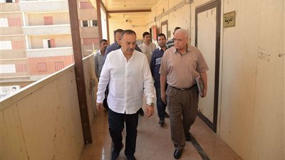 محافظ أسيوط يتفقد مقر مشروعي المحاجر والعبارات النهرية ويوجه بنقل المكاتب الإدارية إلى عرب المدابغ