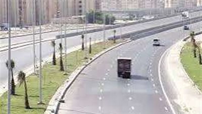 انتظام مروري بحركة سير السيارات بشوارع القاهرة والجيزة
