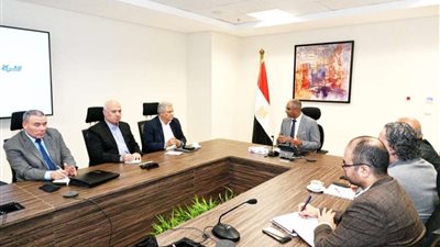 تُغطي 11 محافظة ساحلية.. نائب وزير الإسكان يتابع مع مسؤولي الوزارة موقف الخطة الاستراتيجية لتحلية مياه البحر