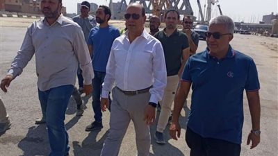 رئيس المركزي للتعمير  يتابع سير العمل بمحور عمرو بن العاص بالجيزة