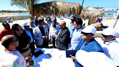 وزير الإسكان يتابع تطوير مركز مارينا العلمين ويحدد مارس موعداً للانتهاء