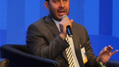 الفنان أحمد شاكر لــ