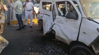 إصابة 7 أشخاص في اصطدام تريلا بعدة سيارات بالطريق الإقليمي