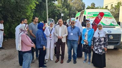 وكيل صحة البحيرة يتفقد القافلة الطبية العلاجية بقرية محلة الأمير برشيد