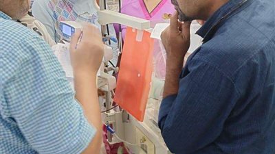 صحة أسيوط تُحيل طبيبين وفني معمل للتحقيق..لعدم تواجدهم بالنوبتجية