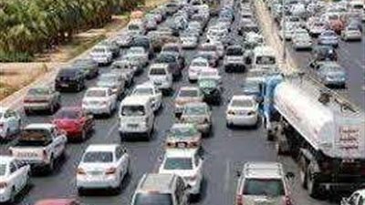 النشرة المرورية.. كثافات مرتفعة بحركة سير السيارات بشوارع القاهرة والجيزة