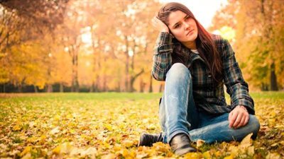 اكتئاب الخريف.. كيف تتأثر النساء وما هي الحلول الفعالة لمواجهته؟