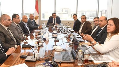 لاستيعاب حجم السياح.. الشربينى يوجة بسرعة تشغيل المنشآت الفندقية بمدينة العلمين الجديدة