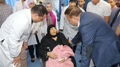 محافظ المنوفية يتفقد مستشفى شبين الكوم التعليمي