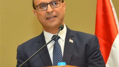 رئيس جامعة أسيوط يُصدر قرارا بتعيين وتكليف قيادات جامعية جديدة