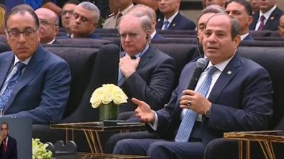 السيسي يشدد على أهمية النظر في المنتجات التي يتم استيرادها والعمل على توطينها في مصر