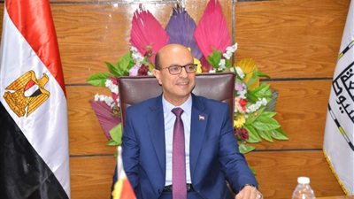 المنشاوي يرأس لجنة اختيار الوظائف القيادية للمتقدمين لوظائف مديري العموم بجامعة أسيوط