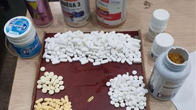 تحرير 64 محضر ضبط جمركي في مطار القاهرة