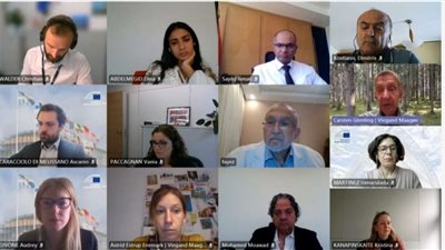 نائب وزير الإسكان يبحث مع ممثلي بنك الاستثمار الأوروبي فرص التعاون المستقبلية