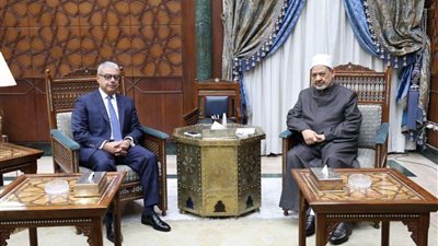 شيخ الأزهر يستقبل سفيرَيْ مصر الجديديْن لدى السعودية وهولندا