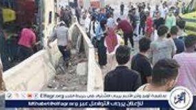 التفاصيل الكاملة لانقلاب أتوبيس بطريق الجلالة ..تجمّع الطلاب بمحيط مستشفى السويس