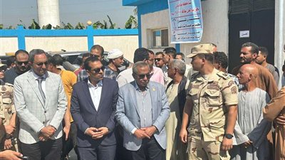 محافظ قنا واللواء طارق رسلان يفتتحان مشروعات حياة كريمة بمركزي الوقف وقوص | صور