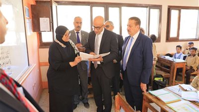 وزير التربية والتعليم ومحافظ المنوفية يواصلان جولتهما بتفقد 5 مدارس لمتابعة انتظام العام الدراسي ٢٠٢٤ / ٢٠٢٥ ( صور )