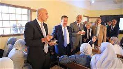 جولة وزير التعليم المفاجئة لمدراس الجيزة