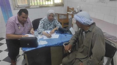تنظيم قافلة طبية لنادي الروتاري والقصر العيني ومديرية الصحة بالجيزة
