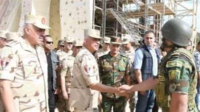 وزير الدفاع يتفقد عددا من الأنشطة التدريبية للقوات الخاصة