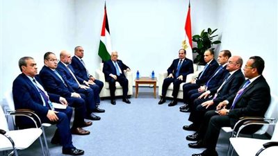 الرئيس السيسي يلتقي نظيره الفلسطيني على هامش قمة البريكس بروسيا