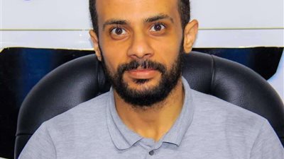 علاء خليفة يكتب: عندما تحكم الكرة العالم.. بينما يُقصف الواقع بالصواريخ!