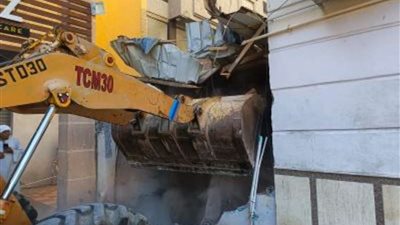 لمخالفة القوانين واللوائح.. جهاز دمياط الجديدة ينفذ 11 قرار إزالة وغلق وتشميع