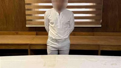 عامل تقديم طلبات يسرق صاحب المطعم في القطامية .. اعرف القصة