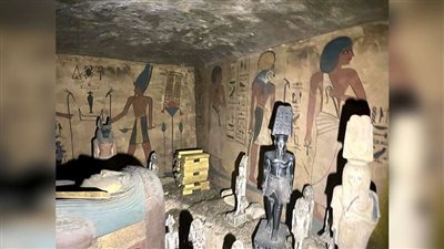 زاهي حواس يرد على 