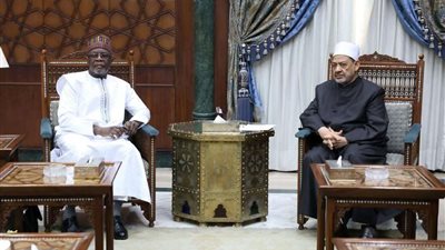 وزير خارجية النيجر في ضيافة شيخ الأزهر لتعزيز سبل الدعم الأزهري لمسلمي النيجر